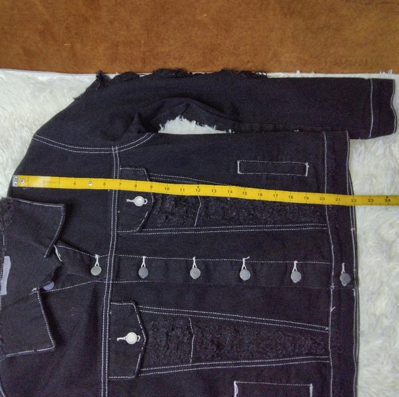 New LF CARMAR Distressed Jean Jacket Size M - Picture 10 of 10